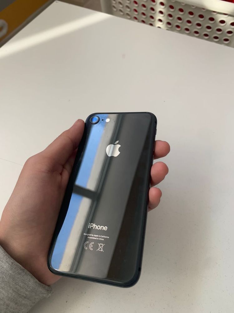 Iphone 8 обменяю на игровой компютер или же ноутбук
