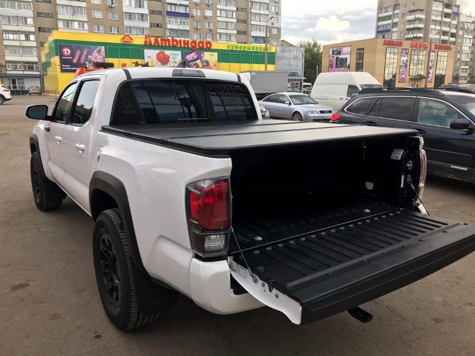 Крышка трехсекционная на Toyota Hilux Revo Vigo Tacoma тент тойота
