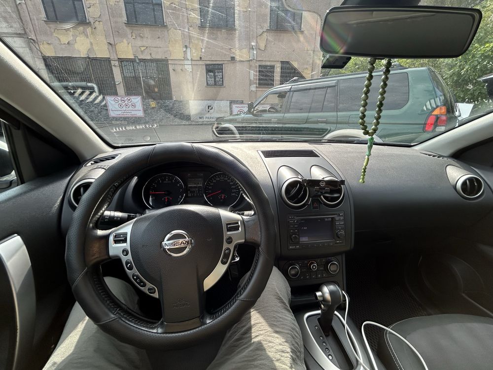 Продам Nissan Qashqai 2013, 1.6л