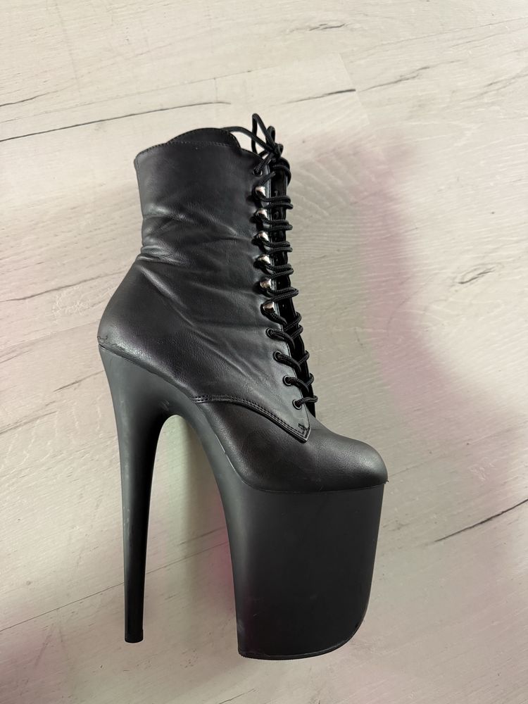 Стрипы pleaser 3ка 37 размер