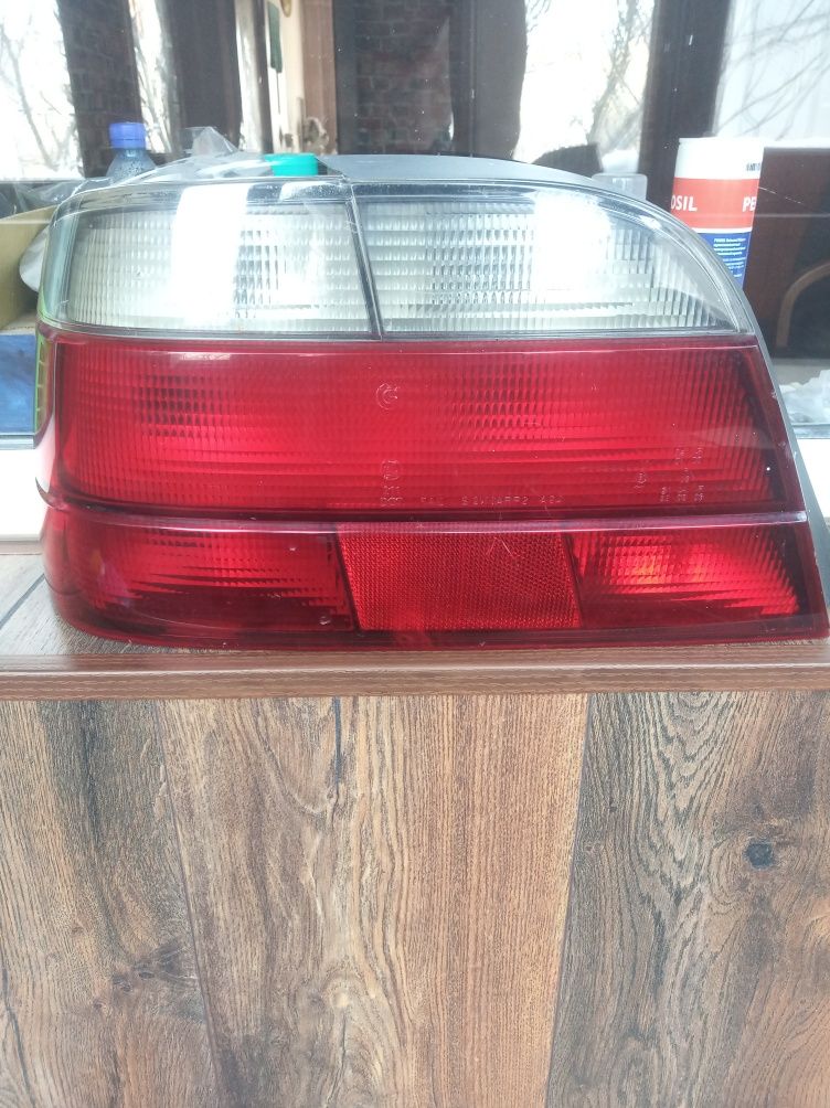Задний фонарь на BMW E38 дорест.