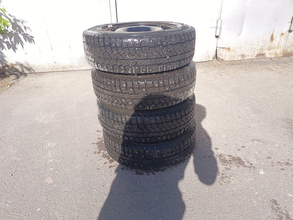 Шины зимние 185/65/15