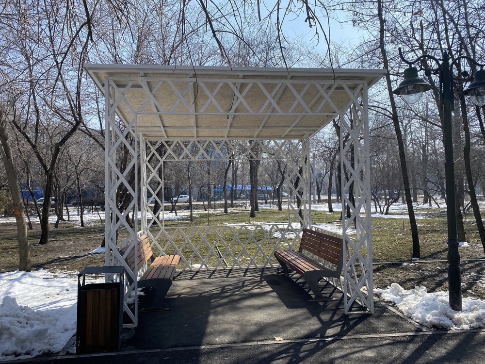 Скамейки и беседки