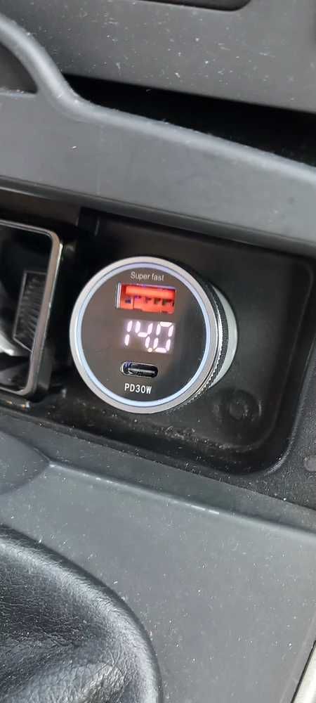 Быстрое зарядное устройство в прикуриватель автомобиля (turbo charger)