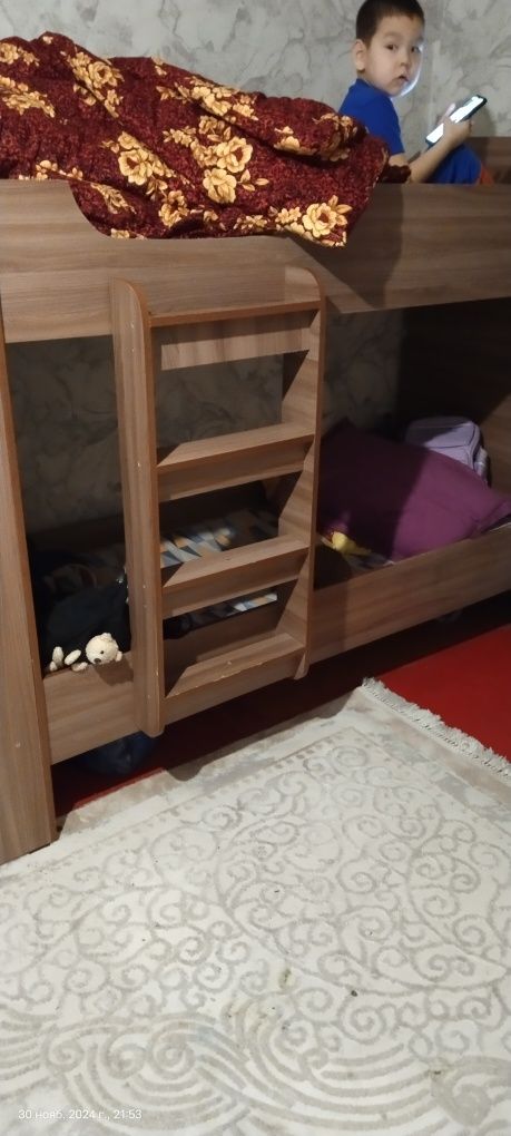 Диван сатылады детскый