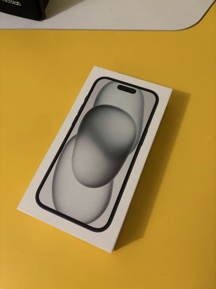 Iphone 15 с чеками в отличном состоянии
