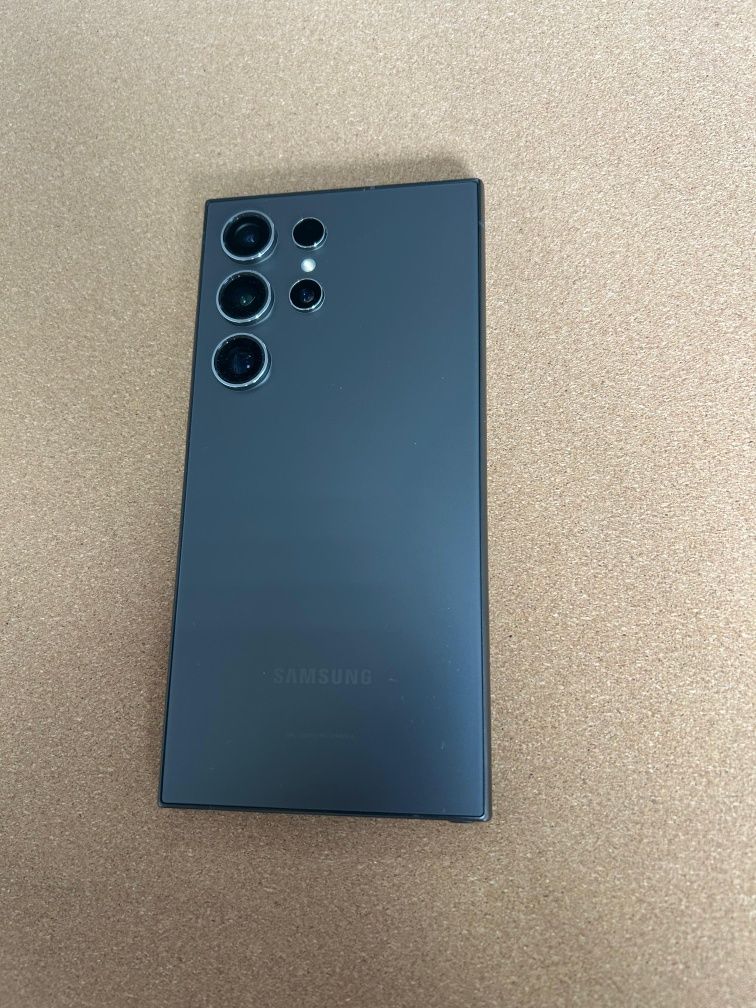 Продам или обменяю Samsung Galaxy S24 ultra 256gb