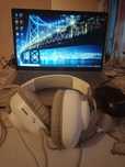 Ноутбук Asus+наушник(новый)+сумка+мышка  сатылады