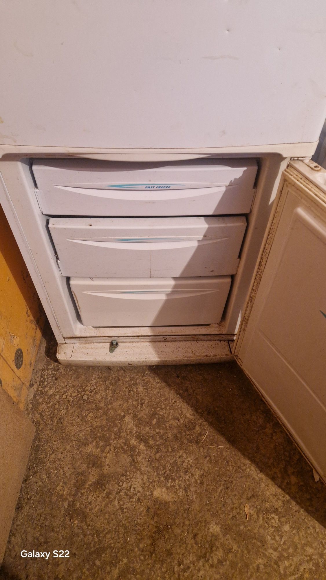 Холоделник продам