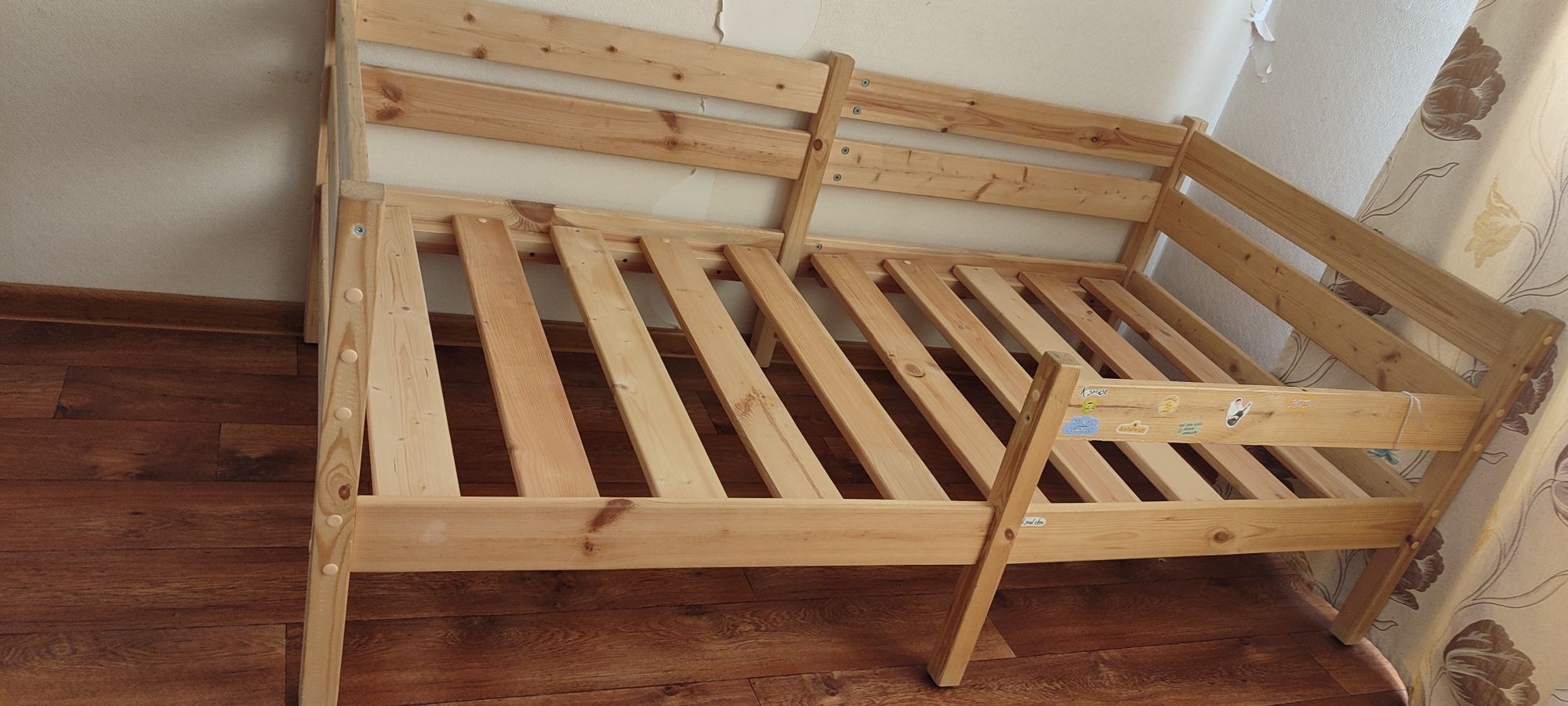 Продам детскую кроватку размер 160*80см