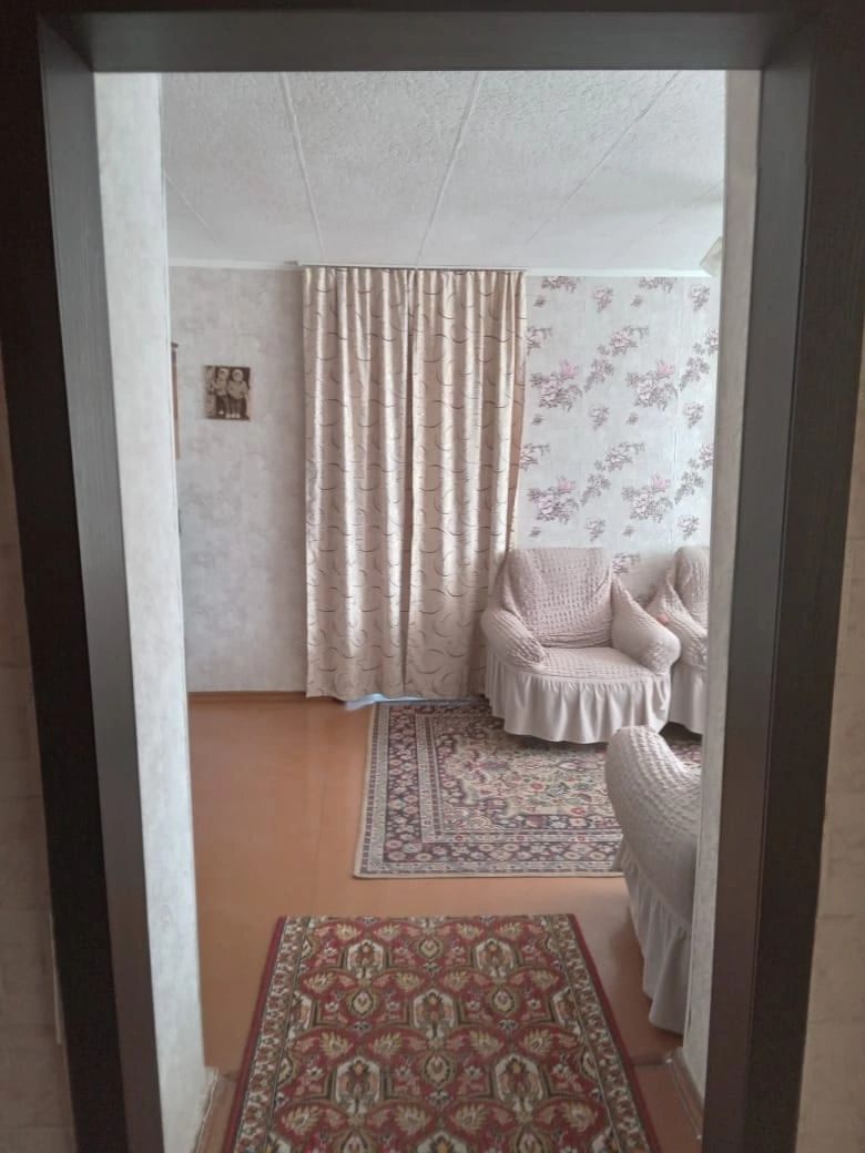 Срочно продам 4-х комнатную квартиру