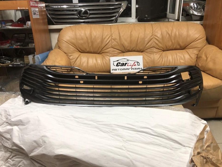 Бампер / Решетка на Toyota Camry 70 / Камри 70