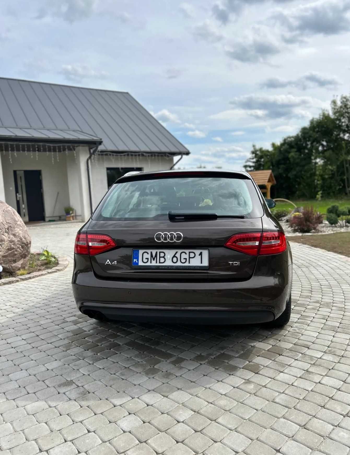 Автомобиль Audi A4