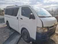 Toyota Hiace     .