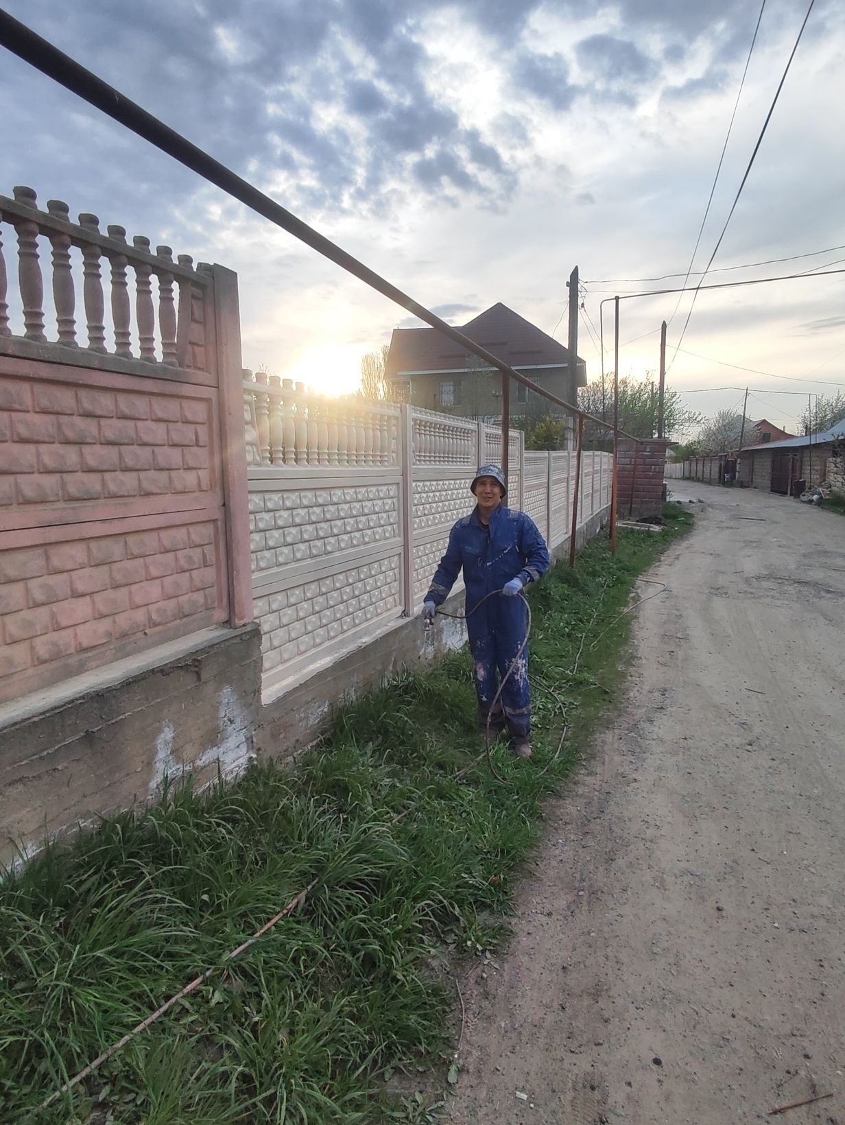 Покраска крыш заборов фасадов