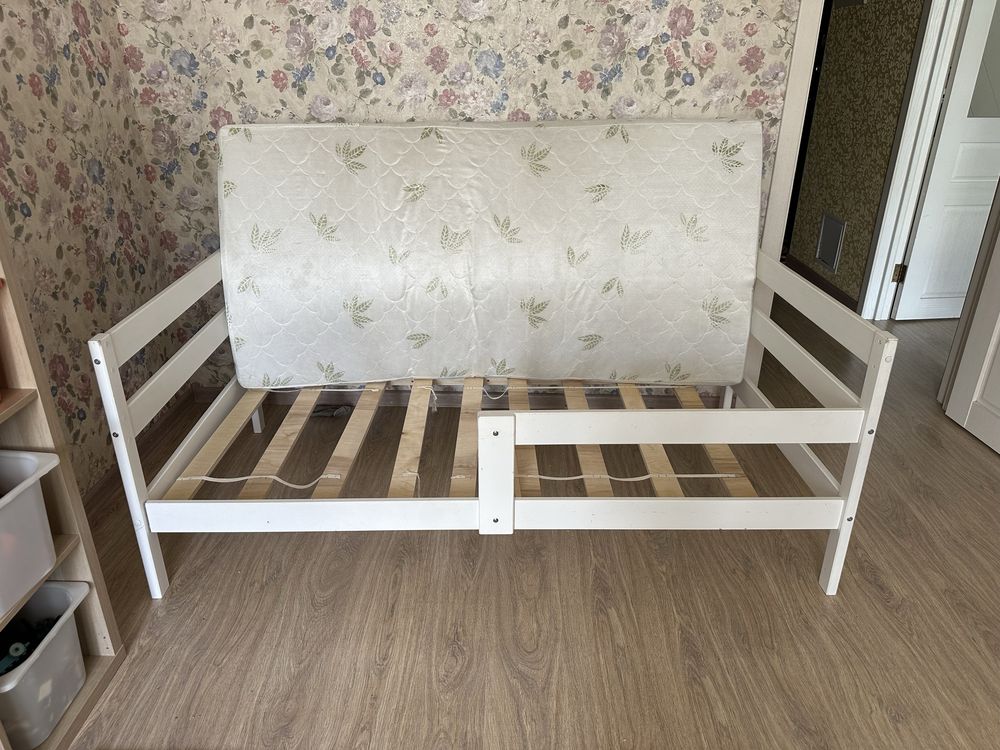 Продам  детскую кровать