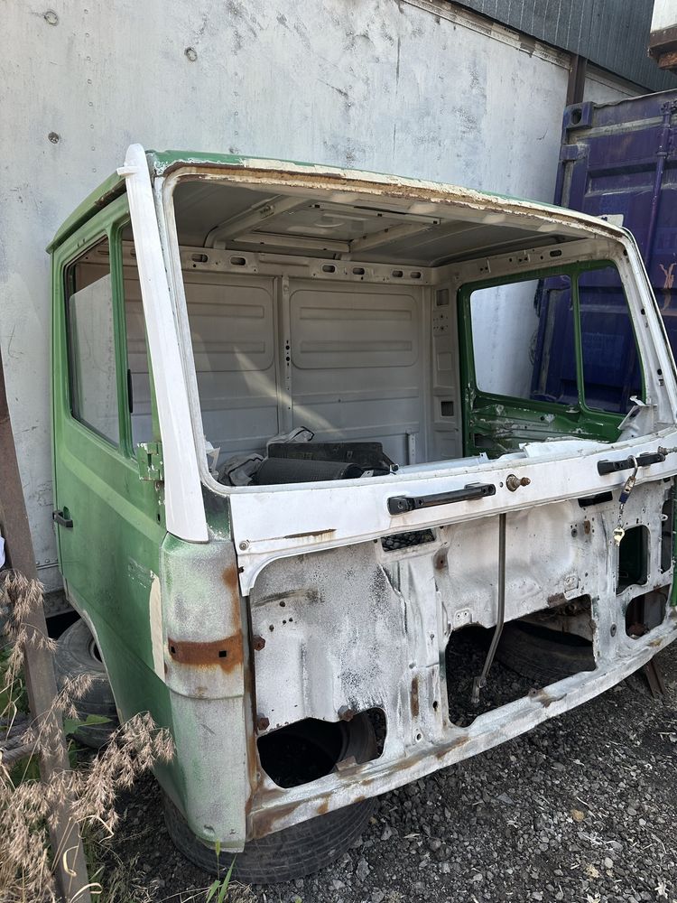 Продам Кабину на Мерседес Бенц 814