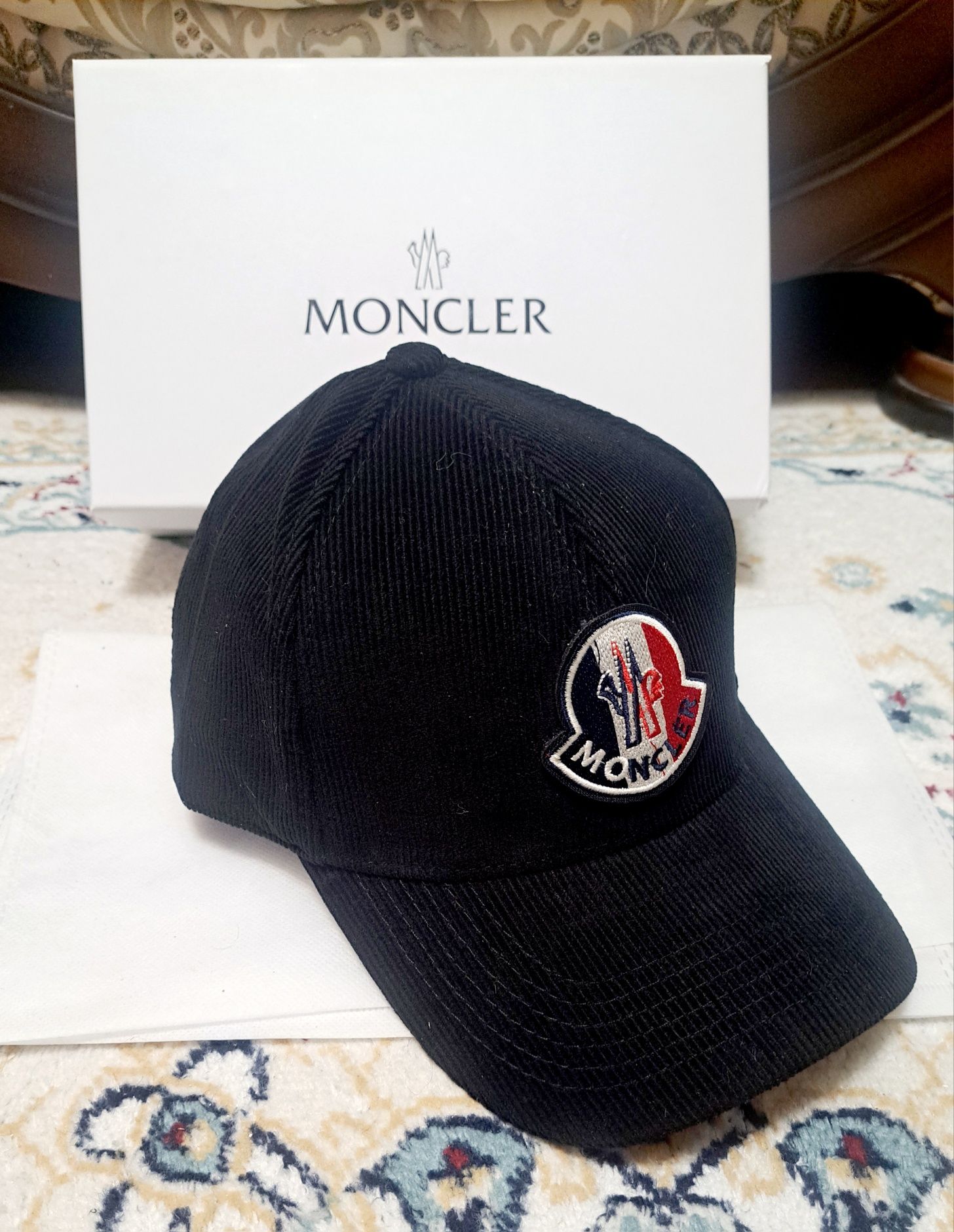 Бейсболка Кепка MONCLER, новая