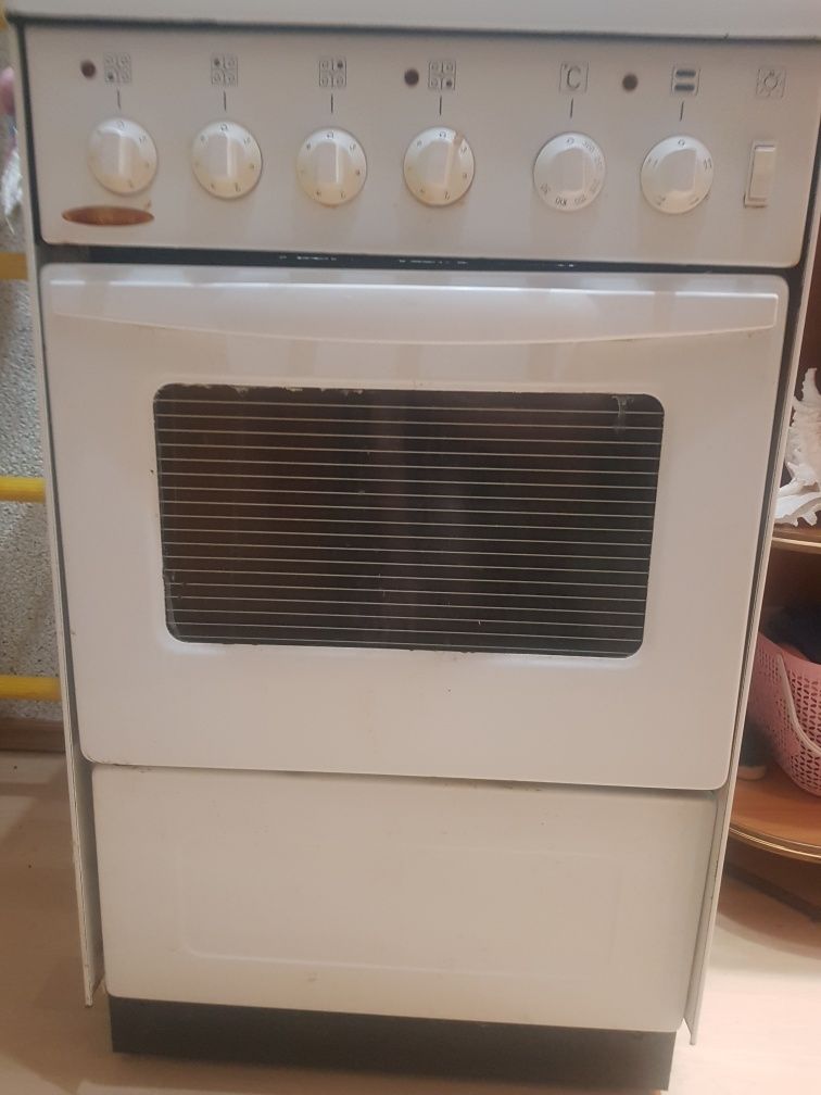 Продам электроплиту
