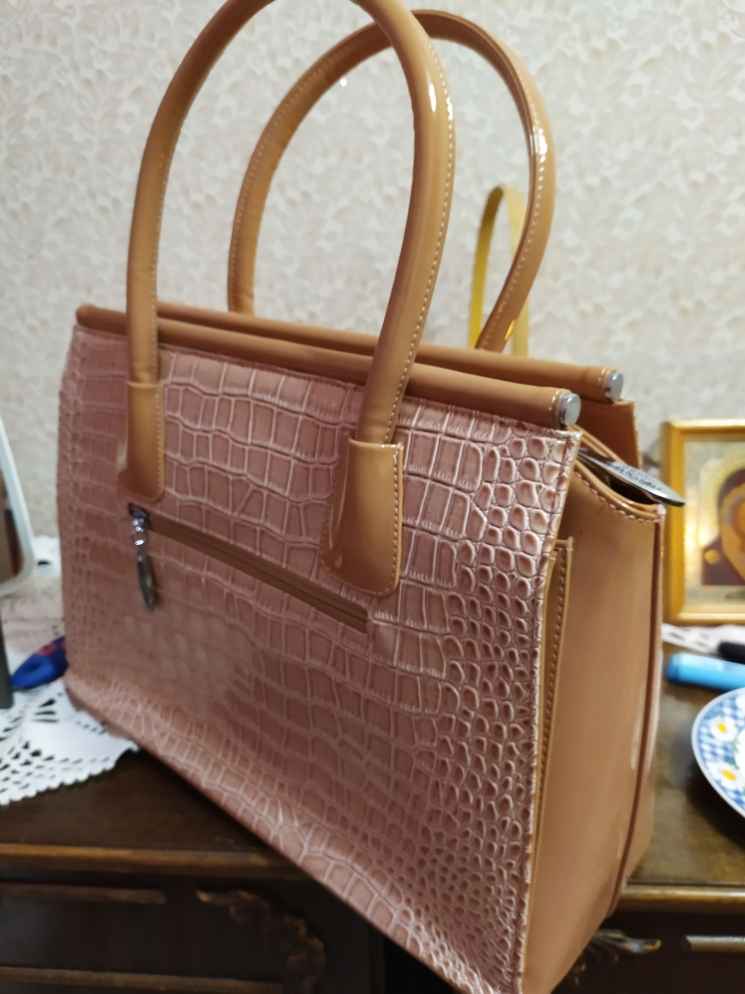 Продам женскую сумку