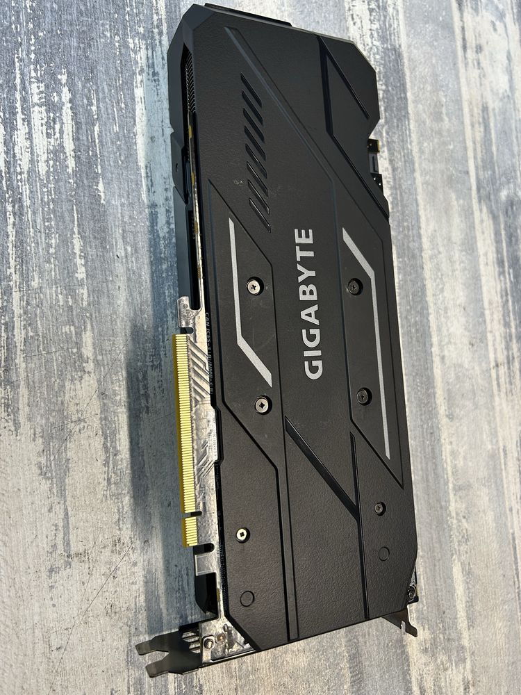 Продам GTX 1660 super gigabyte