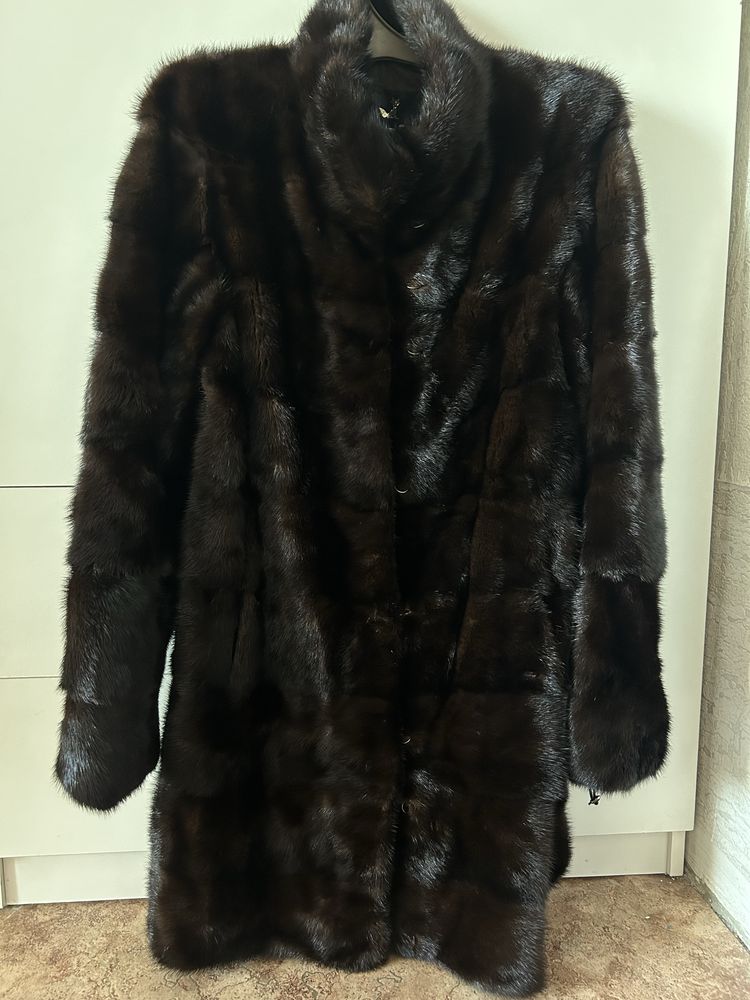 Продам норковую шубу