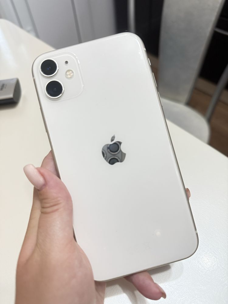 Продам iphone 11