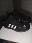 Красовки Adidas.