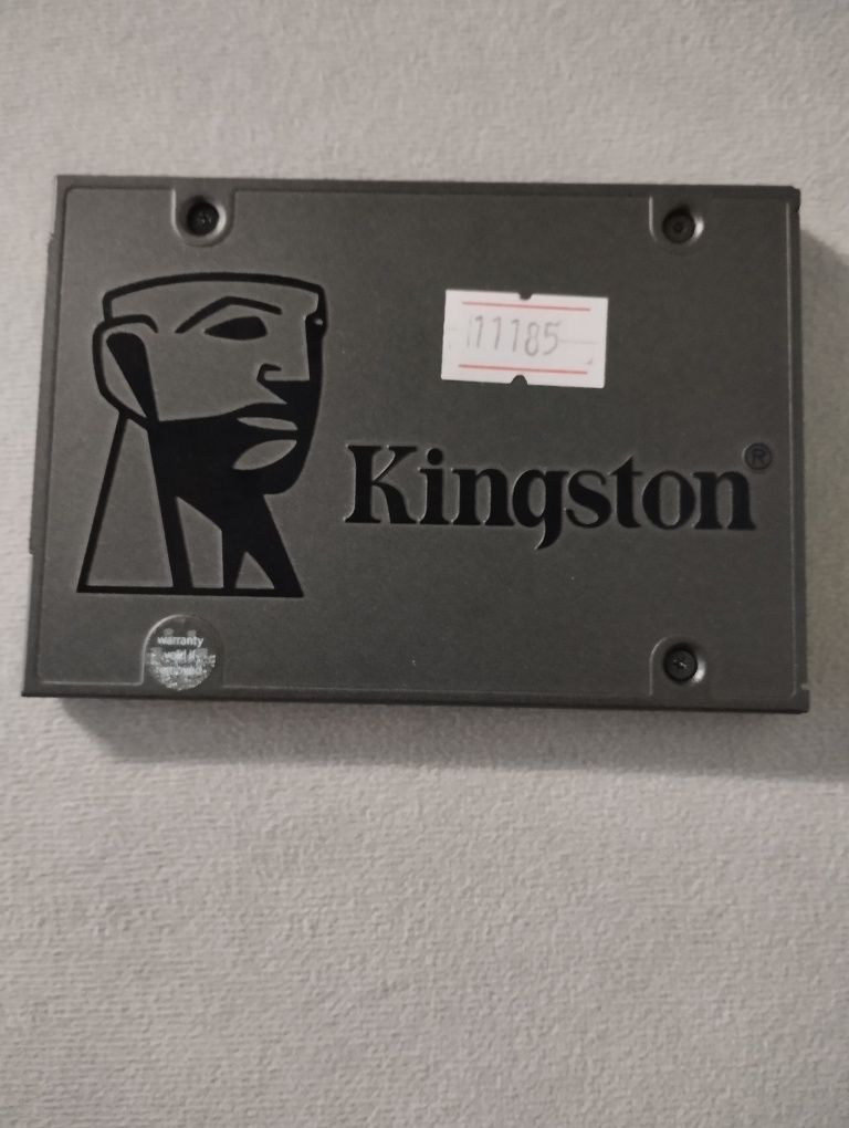SSD Kingston SA400S37 240 ГБ