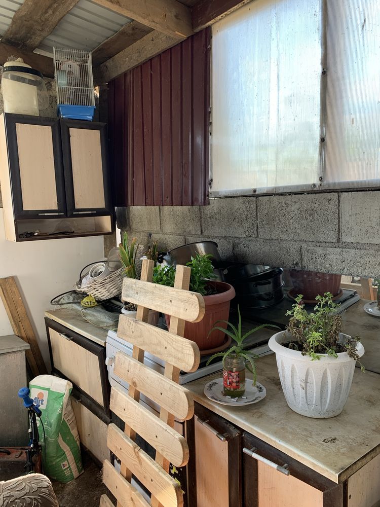 продам кухонную гарнитуру