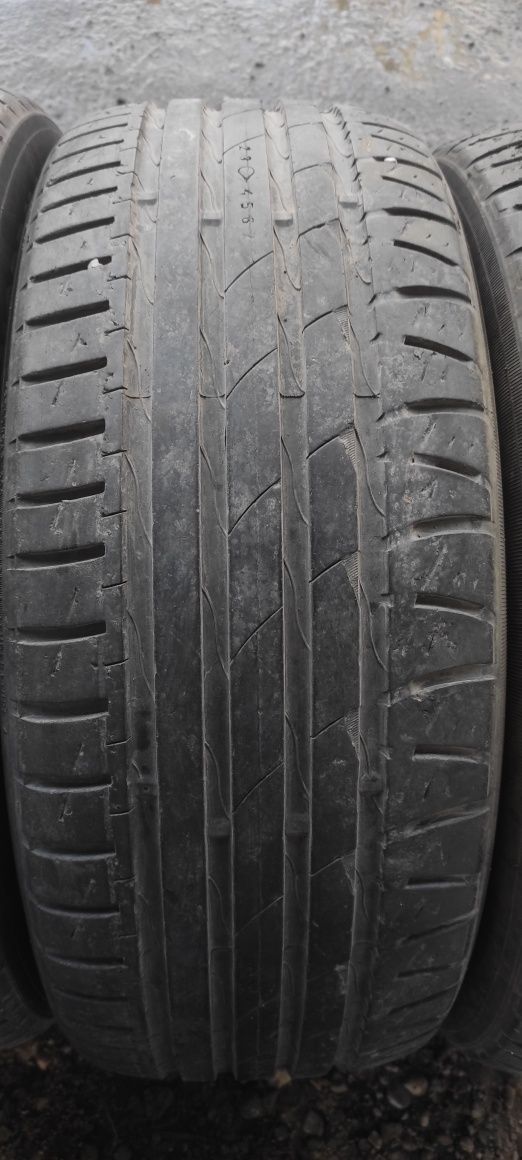 Комплект шин 225/55/17 Nokian