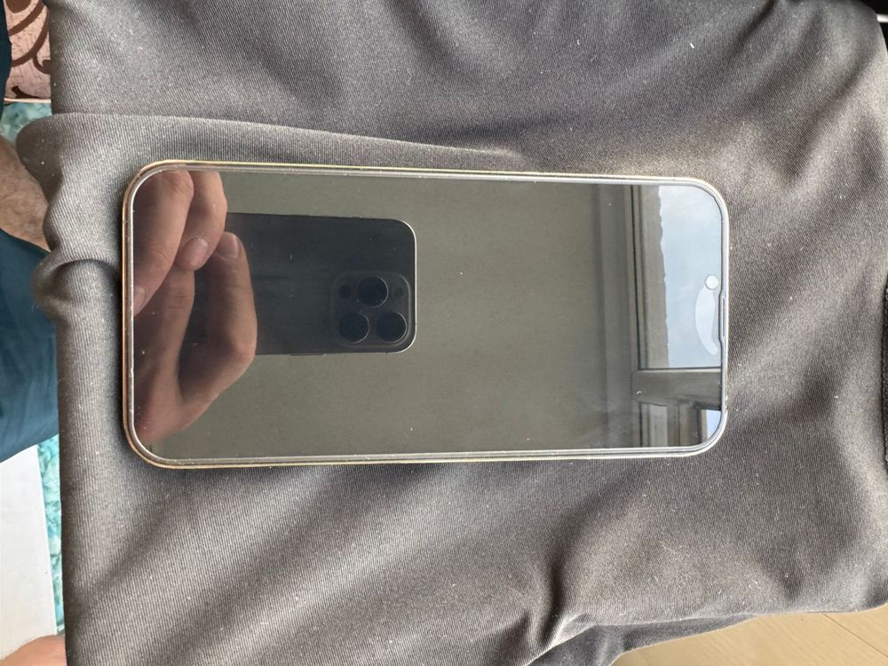 Продам айфон 13 pro maxs