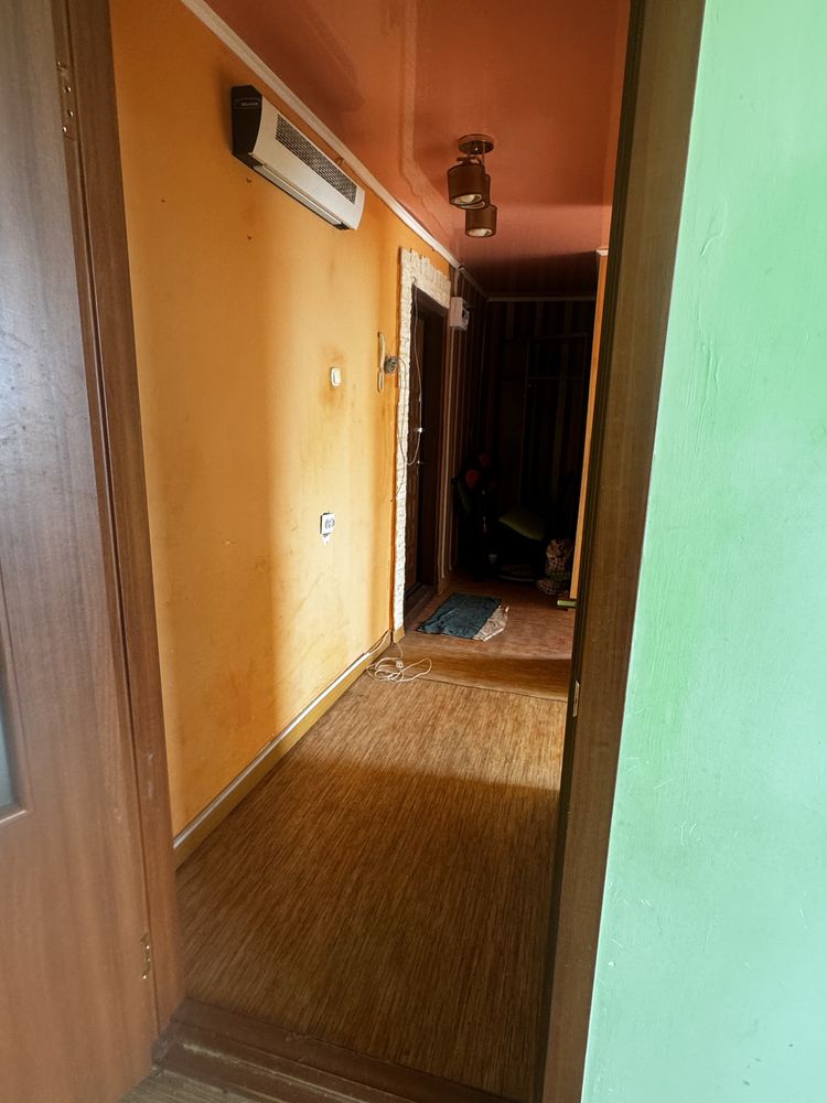 Продам 4 комнатную квартиру