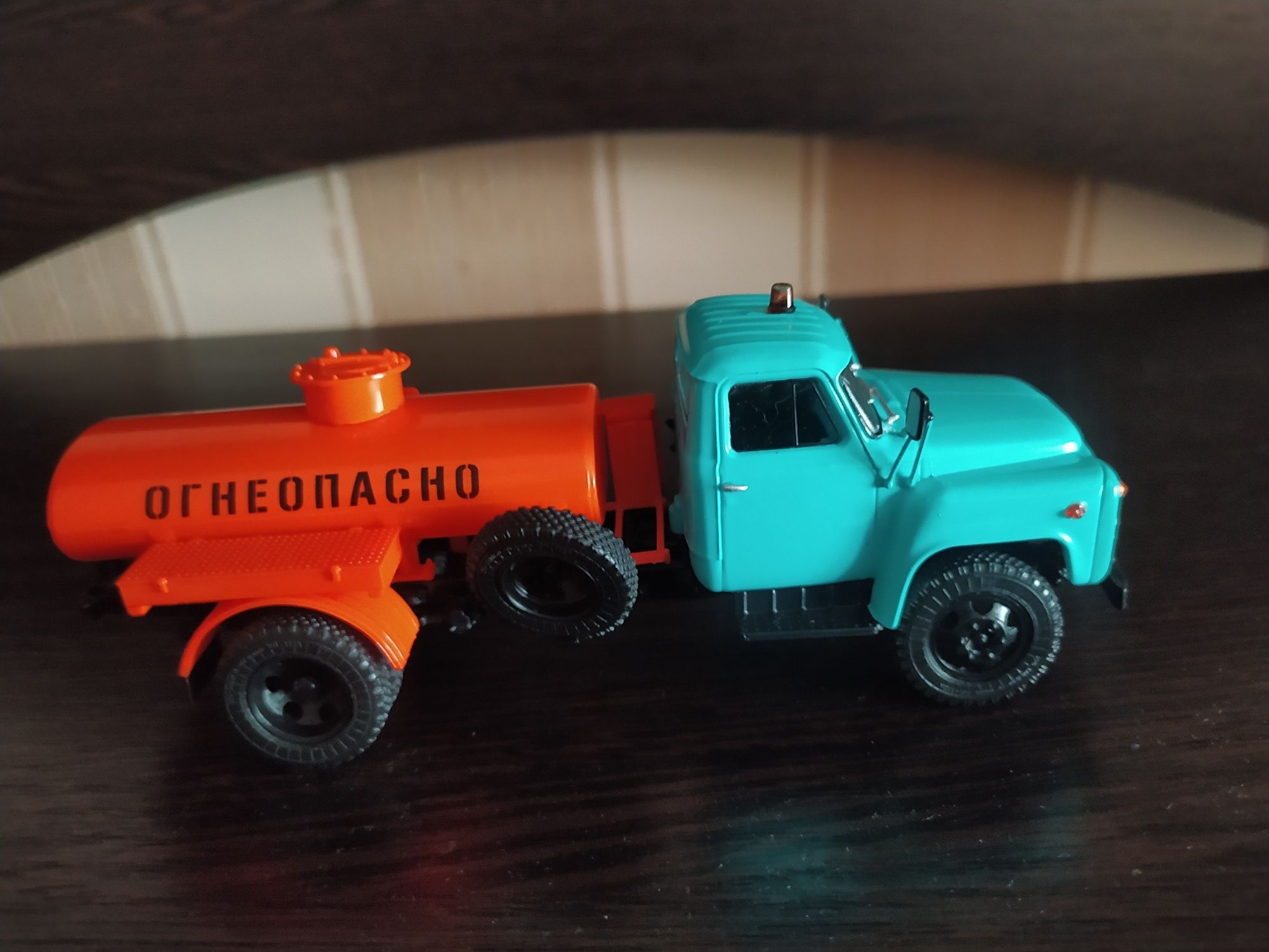 Масштабная Модель 1:43