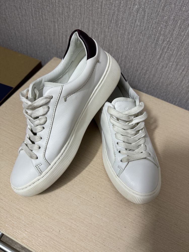 Кроссовки 35 размер Massimo Dutti