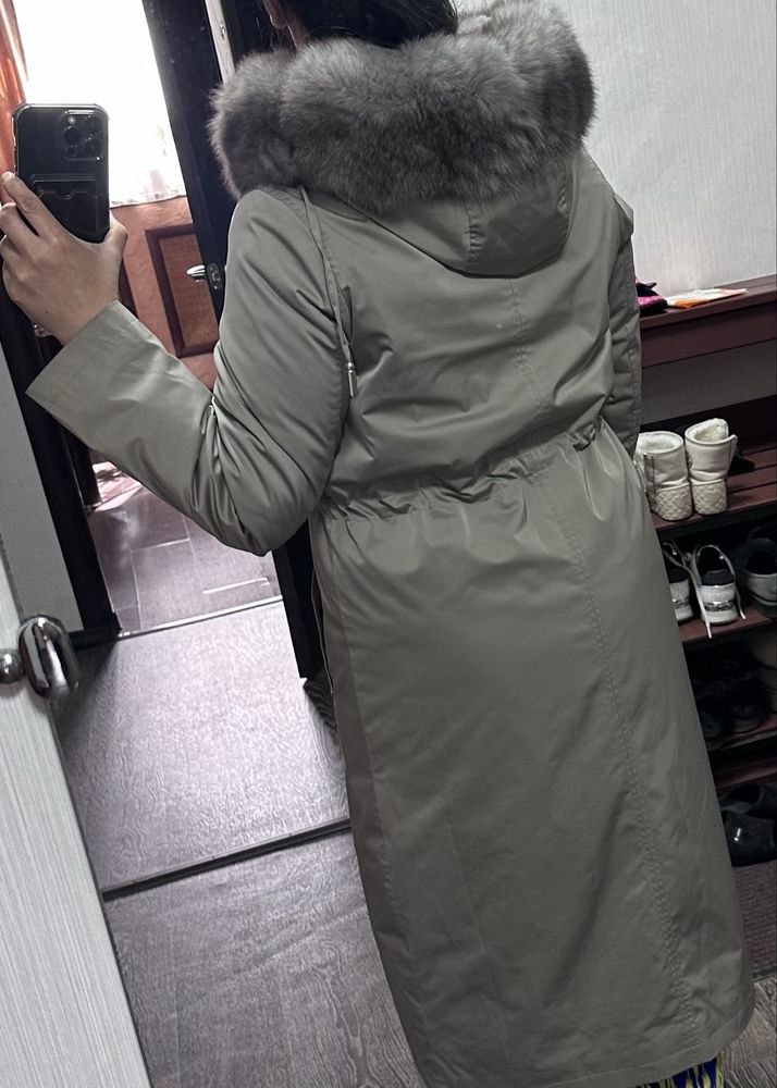 Пальто зимнее, меховое, в идеальном состоянии!