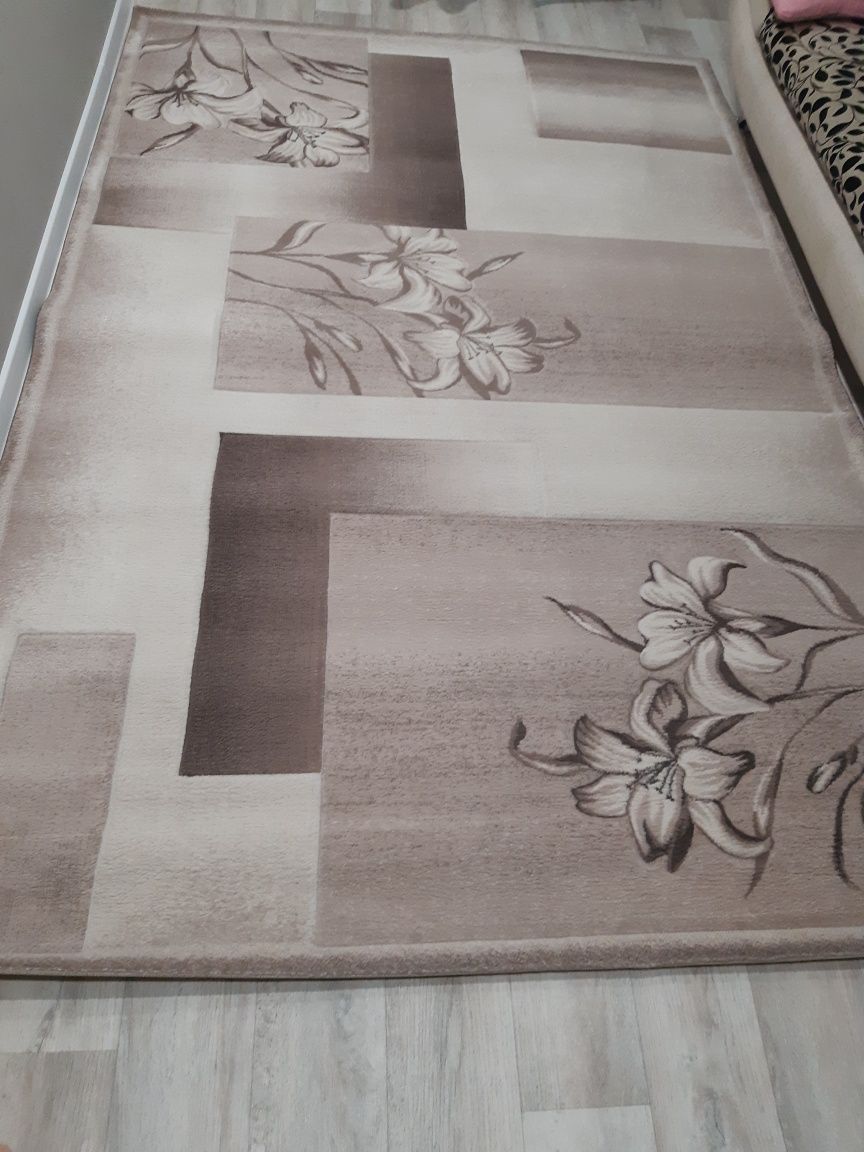 Продам ковёр 2*3