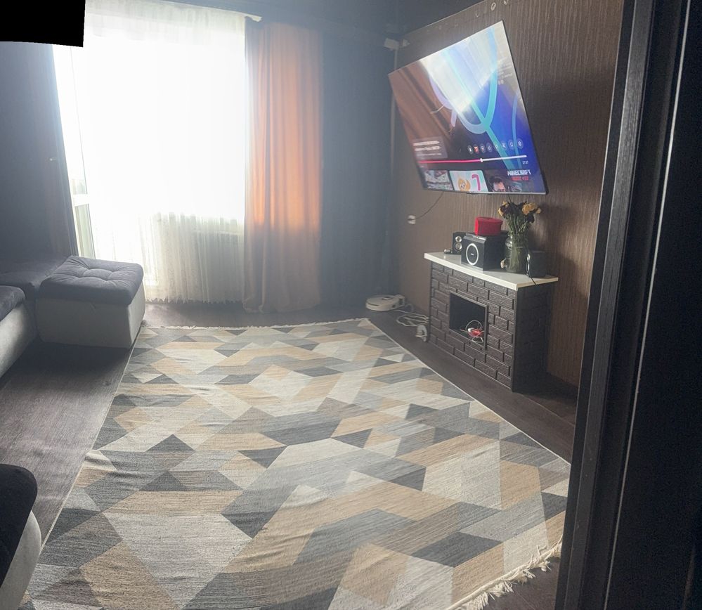 Продам квартиру на степном 4