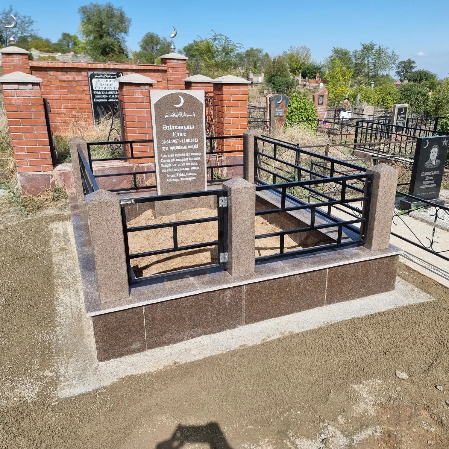 Памятники мазары гранитные комплексы