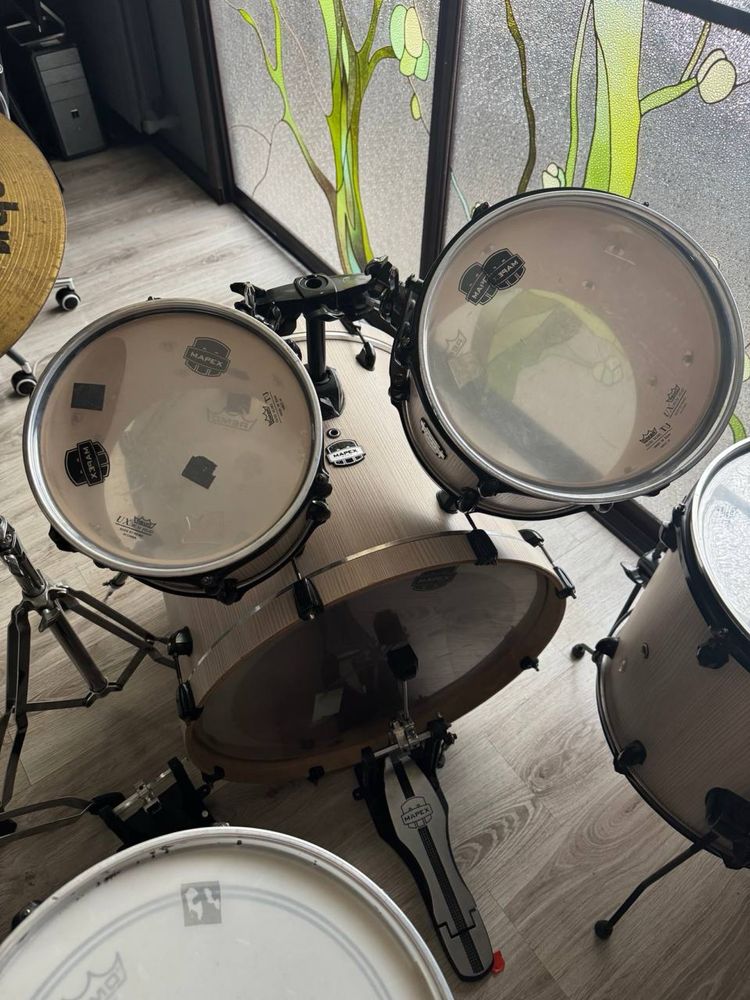 Продам барабаны Mapex с тарелками Sabian
