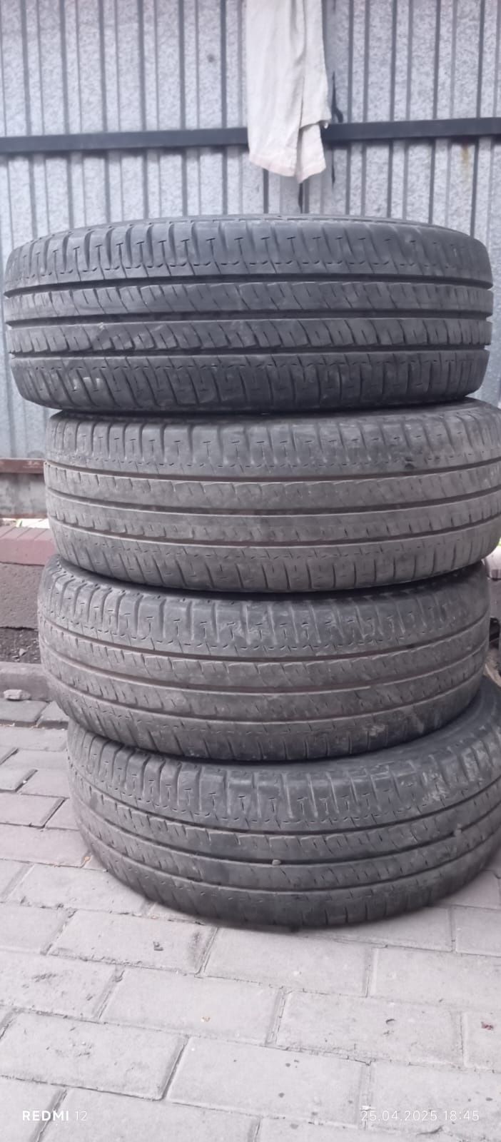 Продам шины на спринтер