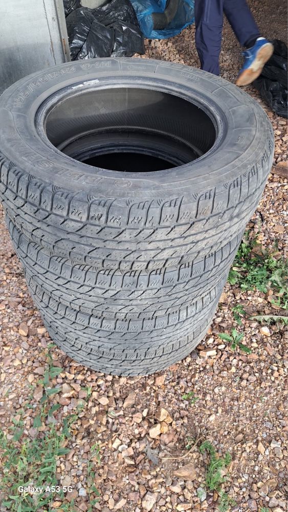Продам шины R15 195/65