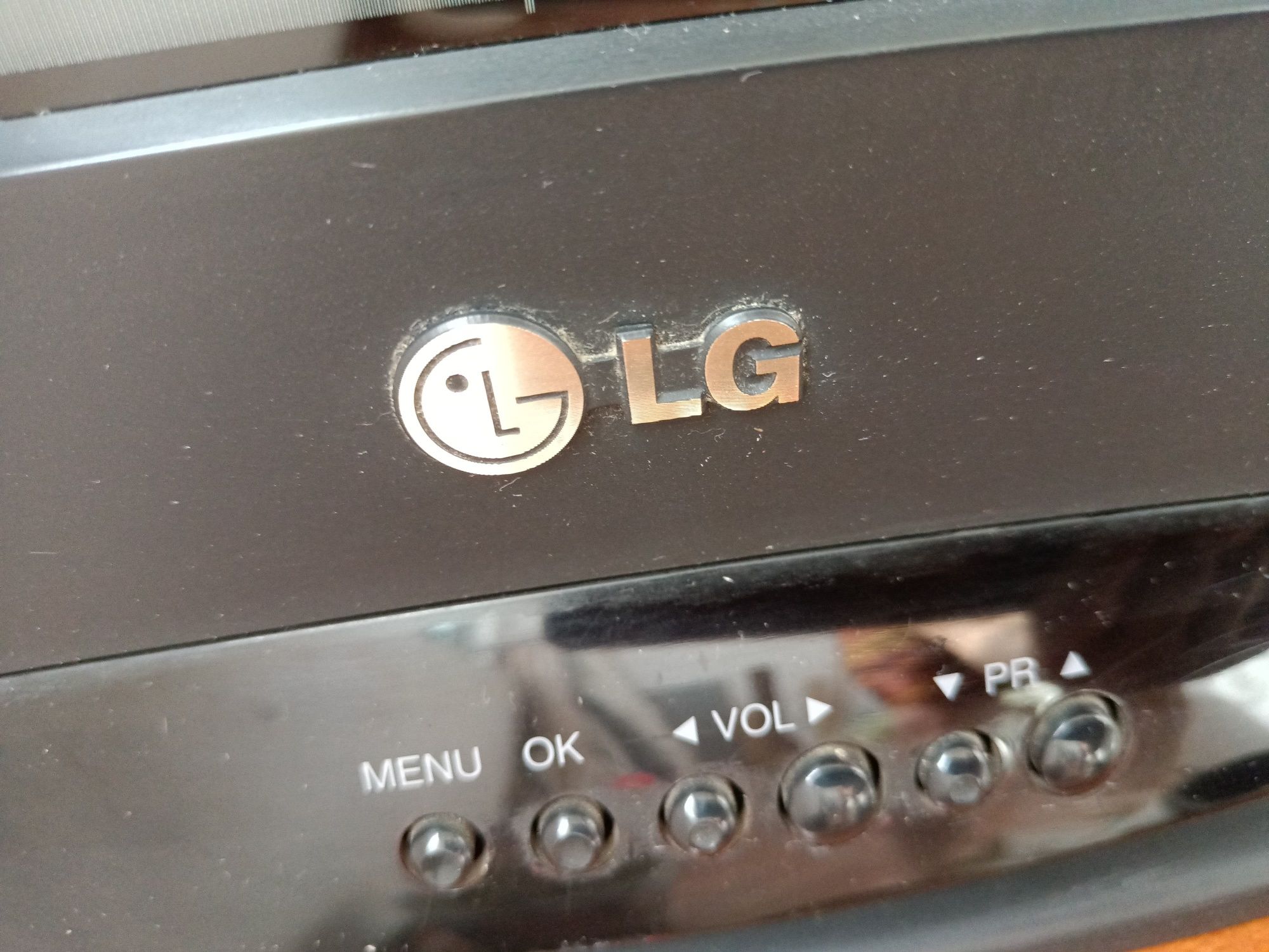 Телевизор цветной LG