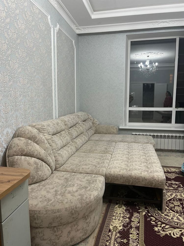 Диван хорошый состаяние