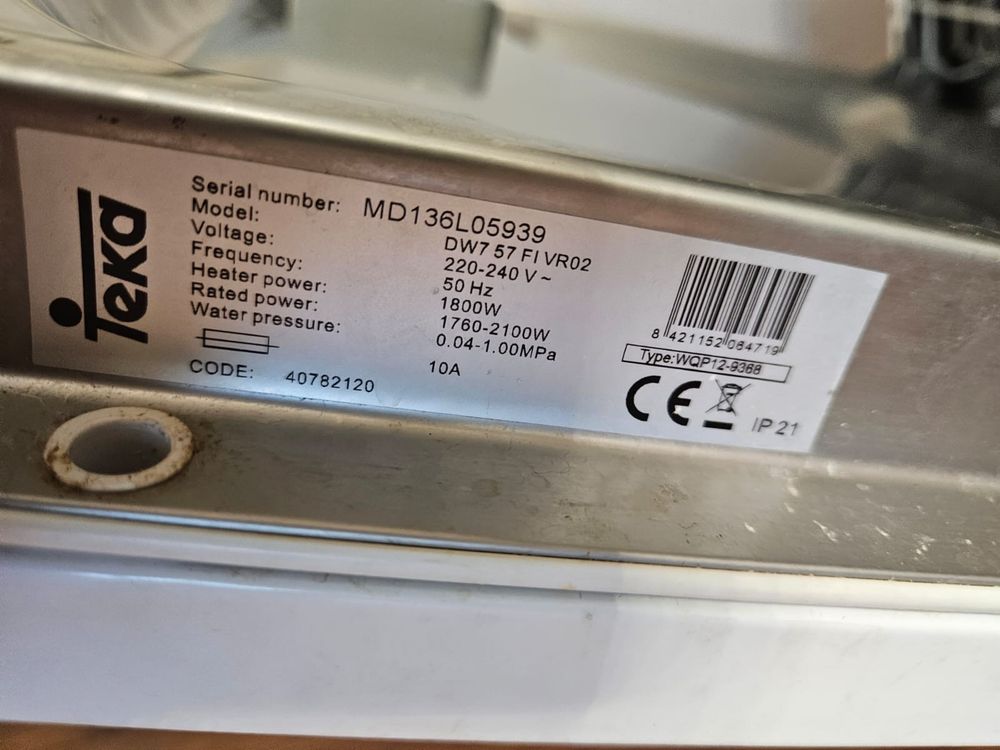 Продам посудомоечную машину