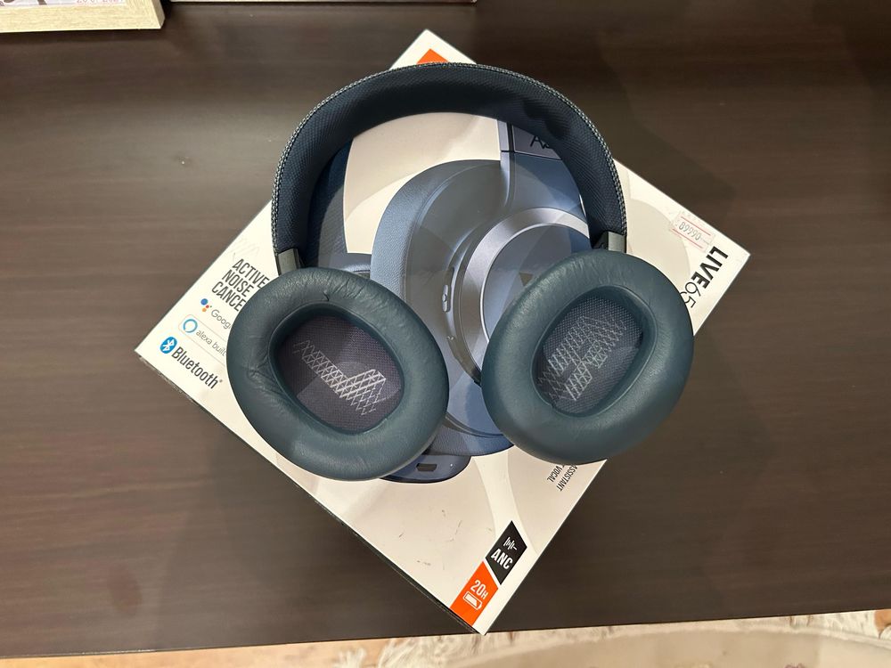 Продаётся Наушники JBL LIVE 650BTnc