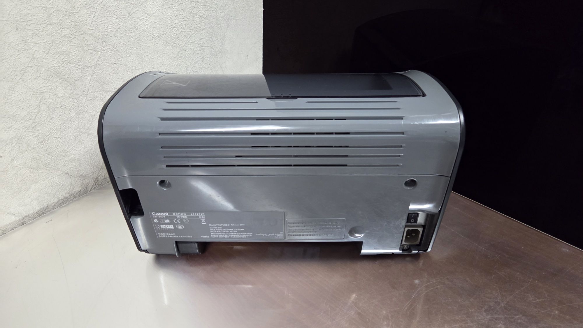 Продаю черно-белый лазерный принтер Canon LBP2900