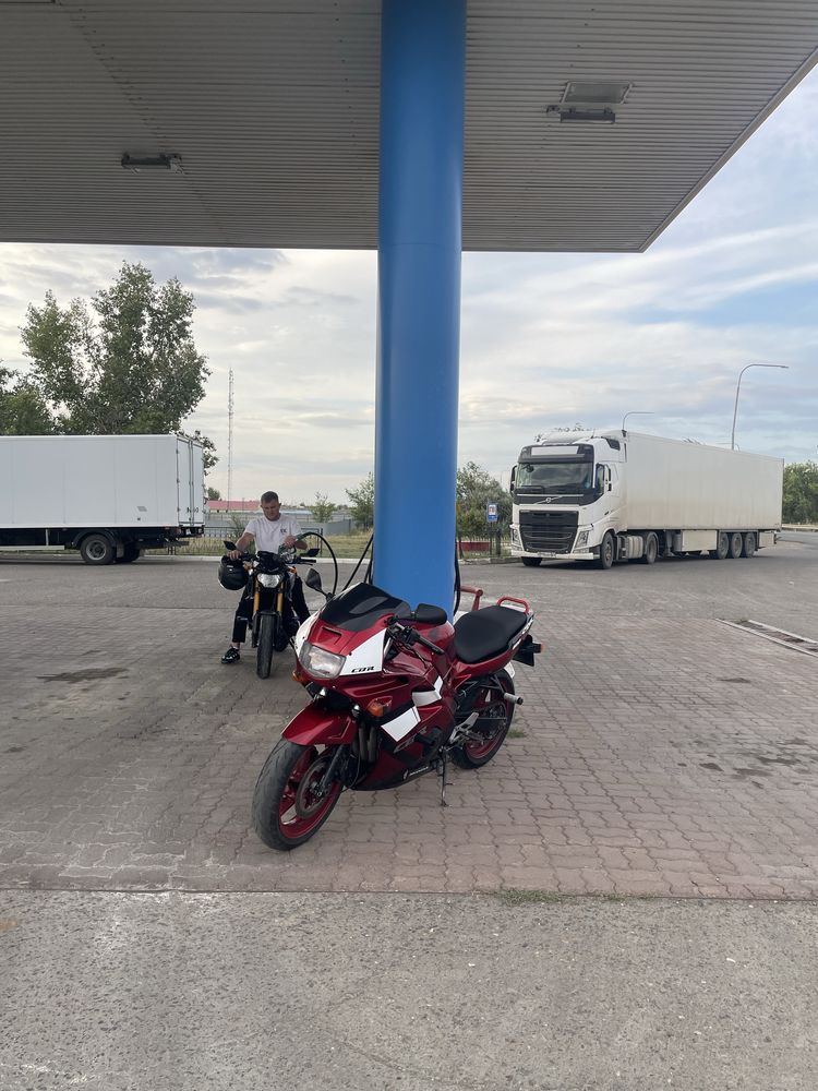 Мотоцикл honda cbr600 f2