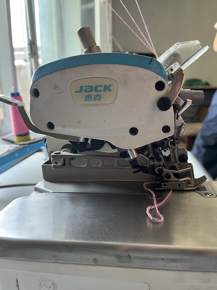 оверлок jack E4S .