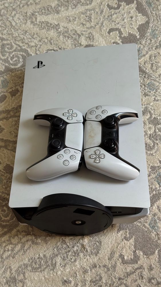 PS5 почти новый 1 Тб полный комплект
